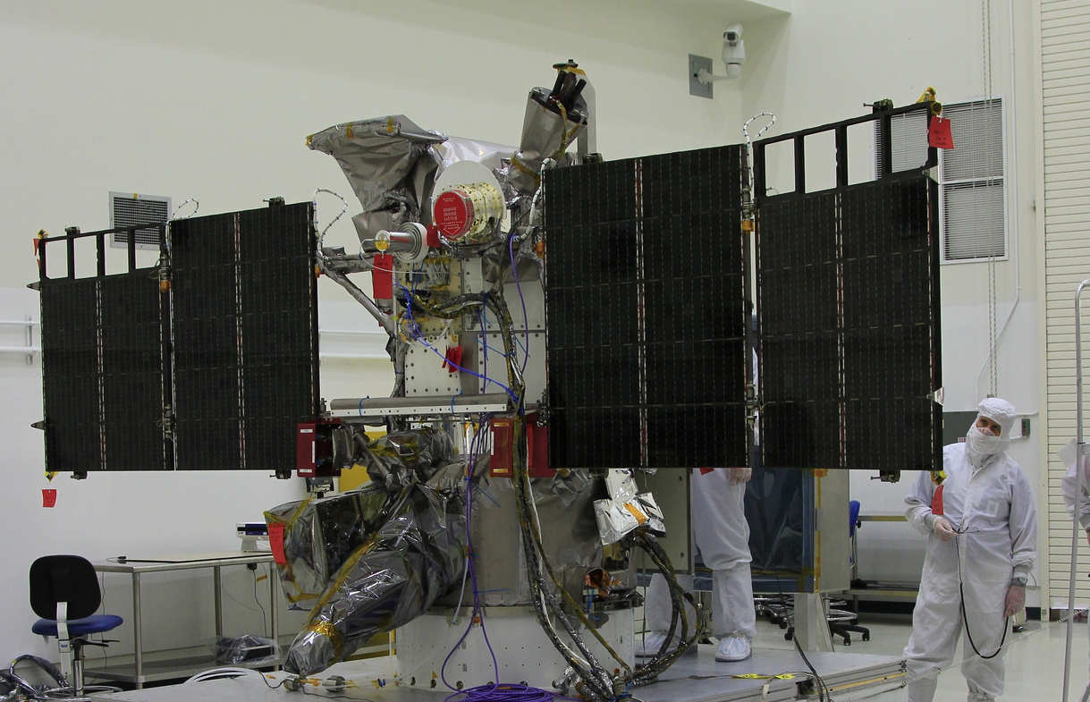 DSCOVR w EPICcam, PlasMag & NISTAR.png