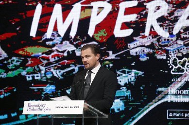 File:Dicaprio-paris climate summit-photo credit-thierry chesnot.jpg