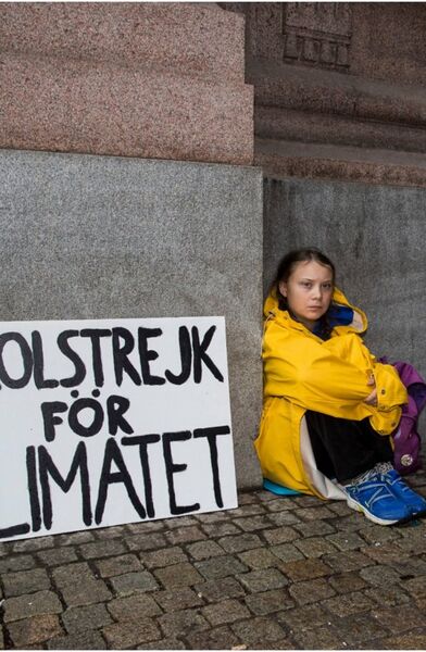 File:Greta by herself striking - 4.jpg