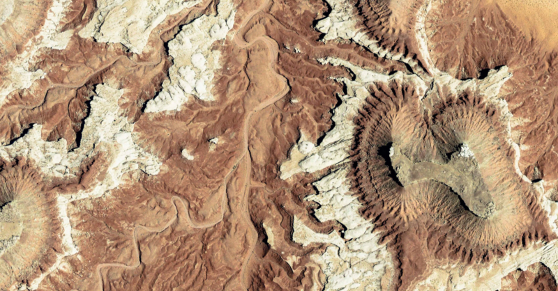 File:Monument Valley from above 2015.png